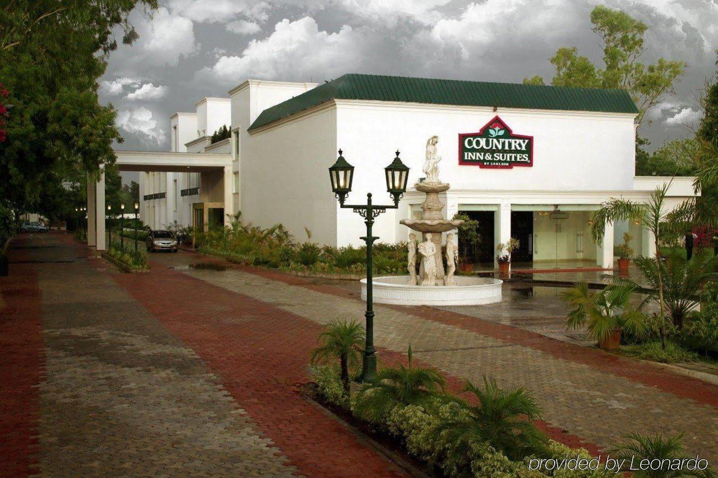 Country Inn & Suites By Radisson, Delhi Satbari Нью-Дели Экстерьер фото