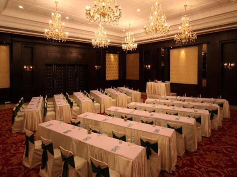 Country Inn & Suites By Radisson, Delhi Satbari Нью-Дели Экстерьер фото